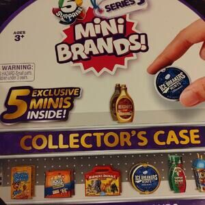 Mini Brands Collectors Case series 3 with minis